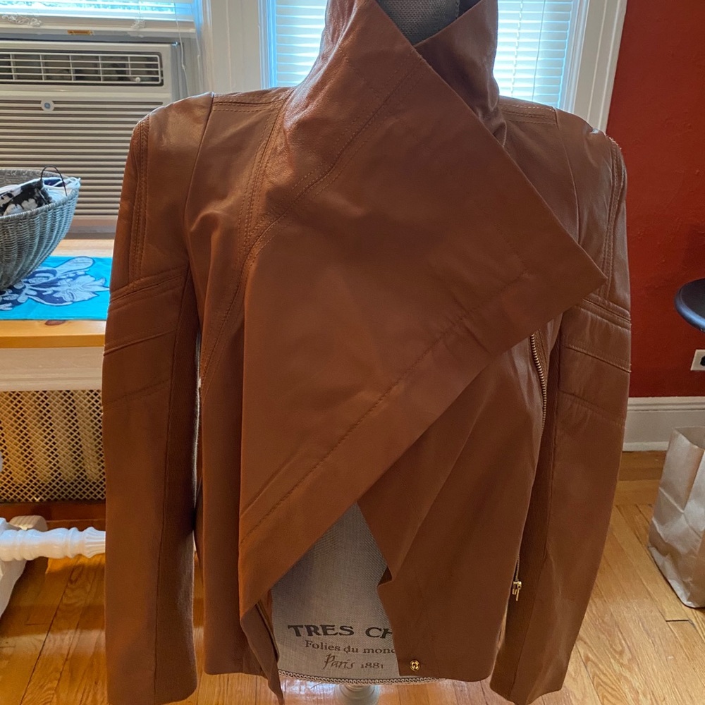 Leather jacket - Picture 4 of 11